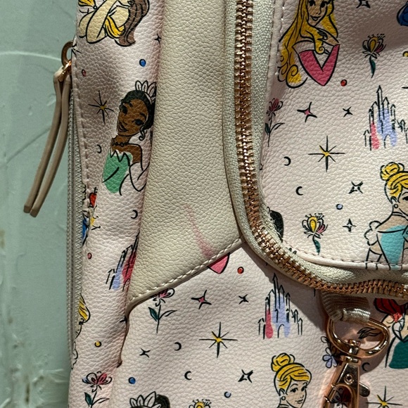 Disney Princess Petunia Pickle Bottom Diaper Bag - Picture 2 of 2
